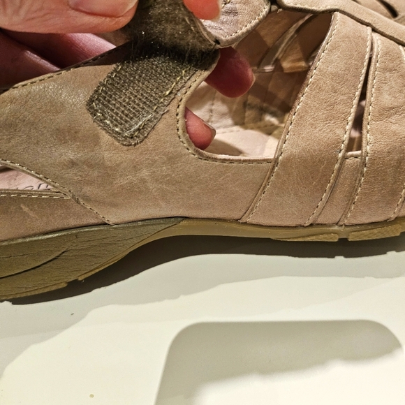 5/$25 Blondo w9.5 leather tan shoes - Picture 3 of 10